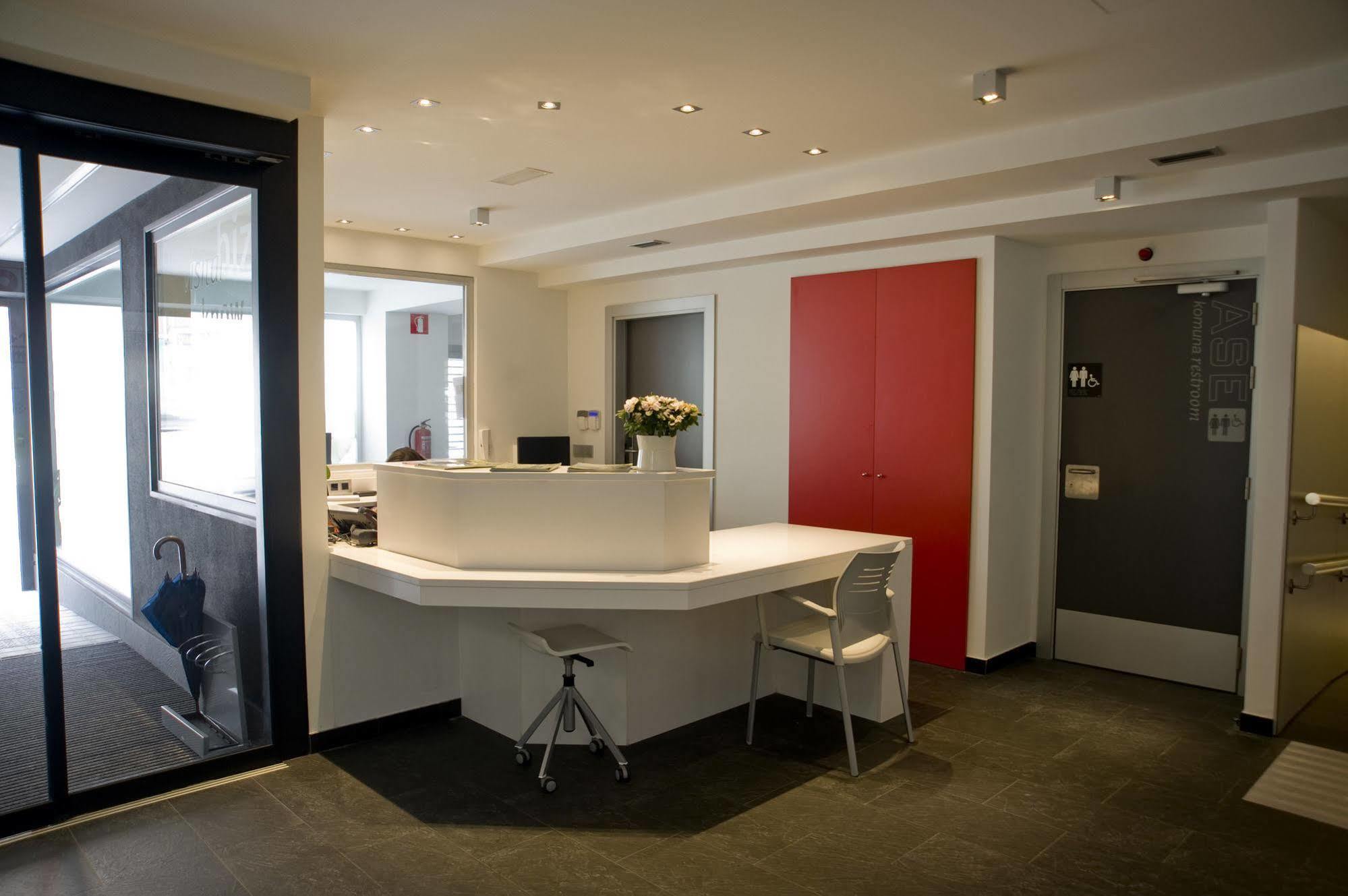 Bbk Bilbao Good Hostel 外观 照片